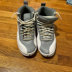 Men jordan 12 shoes good condition used a couple of time